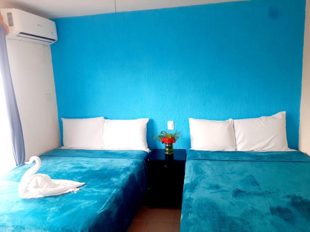 Hotel Ma Elena 女人岛 外观 照片