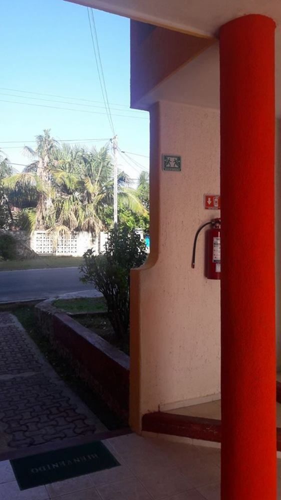 Hotel Ma Elena 女人岛 外观 照片