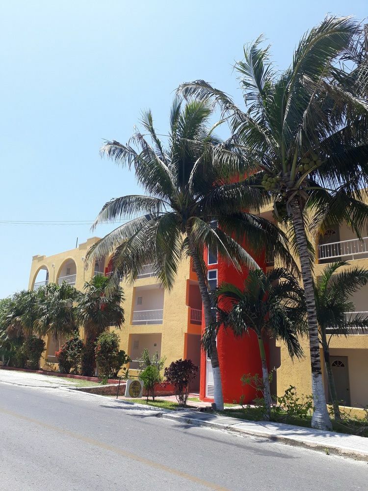 Hotel Ma Elena 女人岛 外观 照片